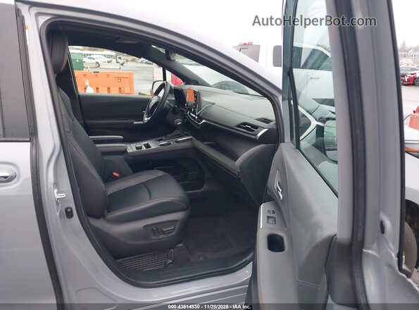 5TDCSKFC2PS100984 2023 TOYOTA SIENNA Gray წინა სალონის ხედი