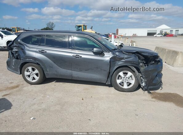 5TDCZRAH7LS003183 2020 TOYOTA HIGHLANDER Black Вид задньої частини салону