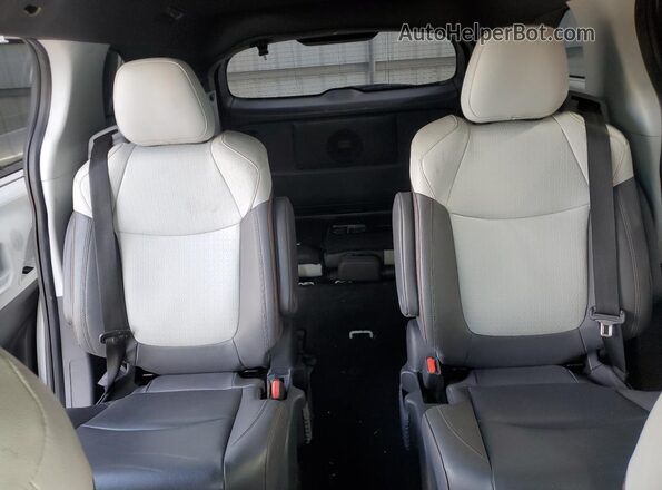 5TDDRKEC5NS133153 2022 TOYOTA SIENNA White Widok tylnych siedzeń
