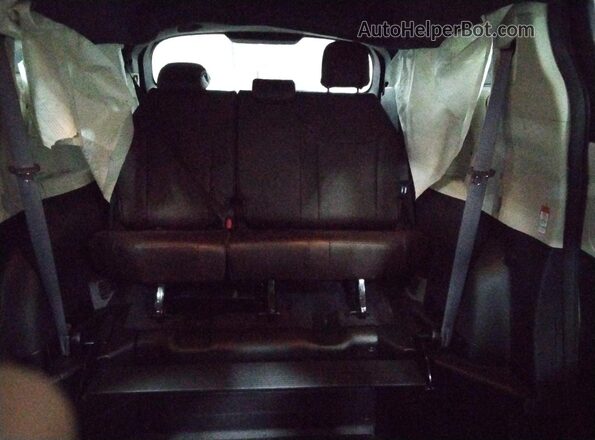 5TDERKECXNS122136 2022 TOYOTA LIMITED Белый Вид задних сидений