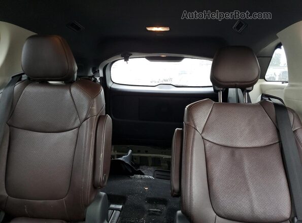 5TDERKECXPS170190 2023 TOYOTA LIMITED Gray Rear seats view