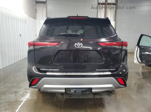 5TDFZRBH4LS044883 2020 TOYOTA HIGHLANDER Black Rear view