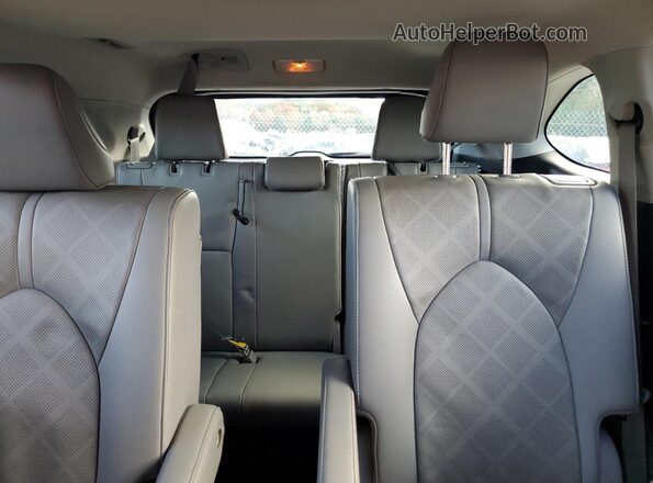 5TDFZRBH8LS039038 2020 TOYOTA HIGHLANDER Red Vista de los asientos traseros
