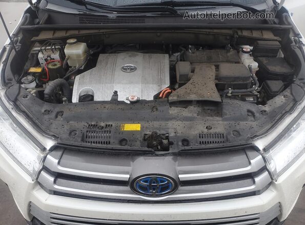 5TDJGRFH1JS045884 2018 TOYOTA HIGHLANDER HYBRID White Rear interior view