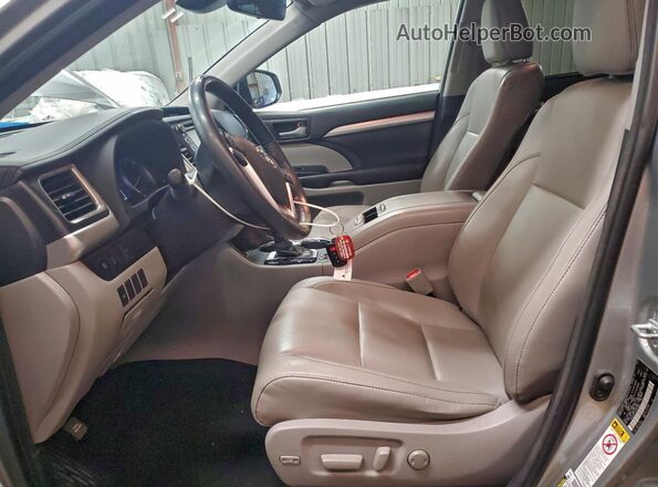 5TDJZRFH1JS551905 2018 TOYOTA HIGHLANDER Silver Սալոնի դիմացի տեսք