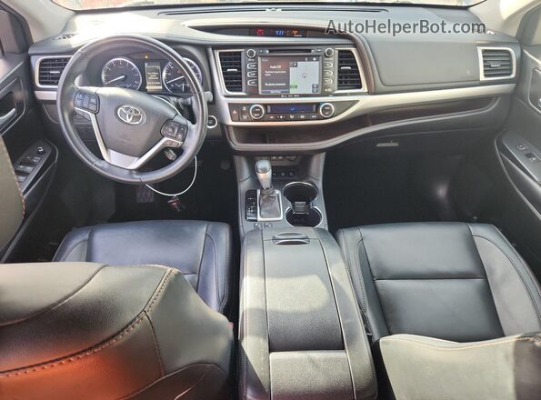 5TDJZRFH3JS486796 2018 TOYOTA HIGHLANDER Blue 