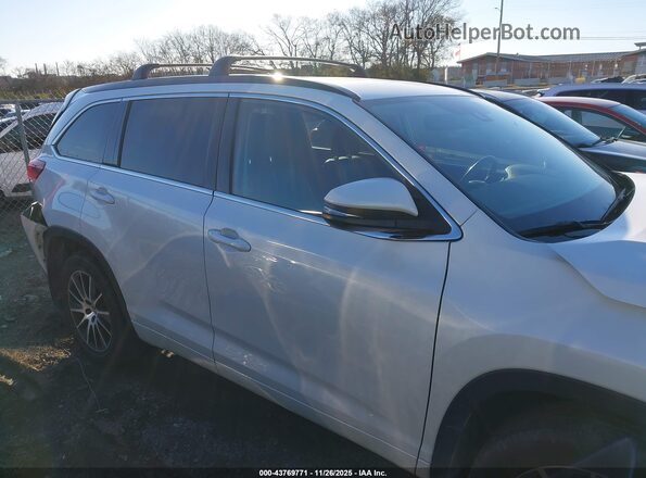 5TDJZRFH3JS544583 2018 TOYOTA HIGHLANDER White 