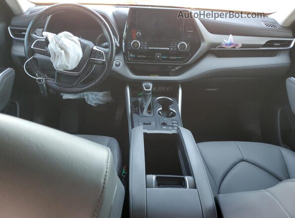 5TDKDRAH4PS045536 2023 TOYOTA HIGHLANDER Burgundy Vista del salpicadero