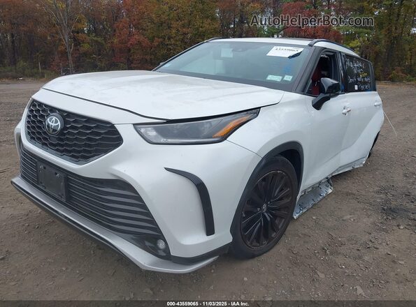 5TDKDRBH1PS015697 2023 TOYOTA HIGHLANDER White წინა მარცხენა ხედი სამი მეოთხედიდან