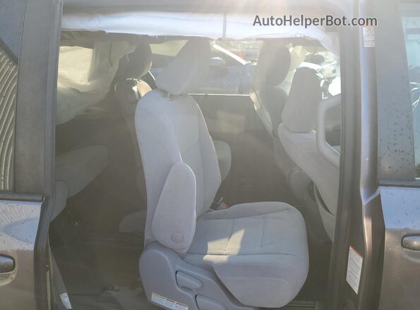 5TDKZ3DC9LS057013 2020 TOYOTA LE Gray Vista interior trasera