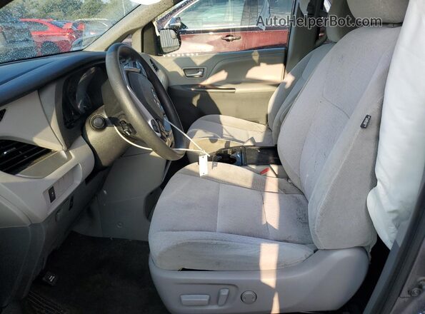 5TDKZ3DC9LS057013 2020 TOYOTA LE Gray Vista interior delantera