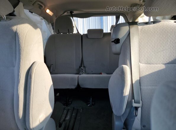 5TDKZ3DC9LS057013 2020 TOYOTA LE Gray Vista de los asientos traseros