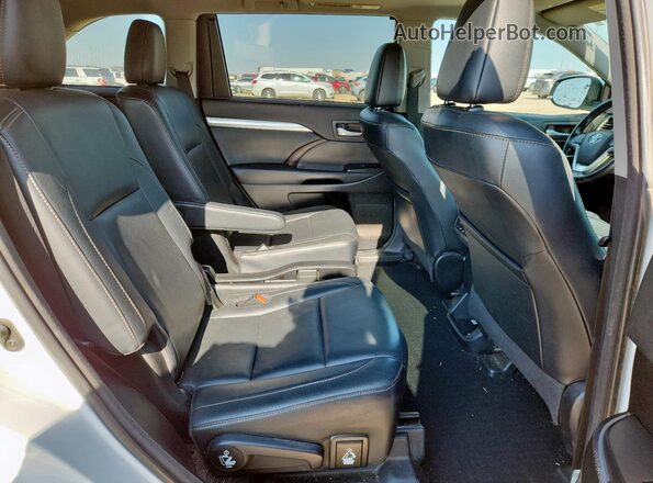 5TDKZRFH0JS546957 2018 TOYOTA HIGHLANDER White 