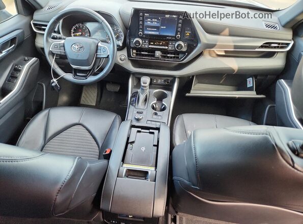 5TDLZRBH8NS242498 2022 TOYOTA HIGHLANDER Black Dashboard view