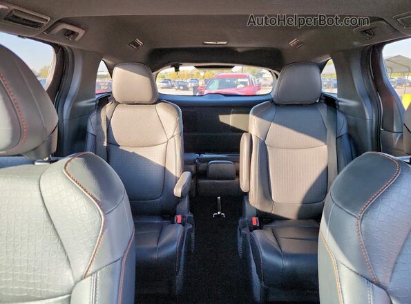 5TDXRKEC2PS155238 2023 TOYOTA SIENNA Silver Вид задніх сидінь