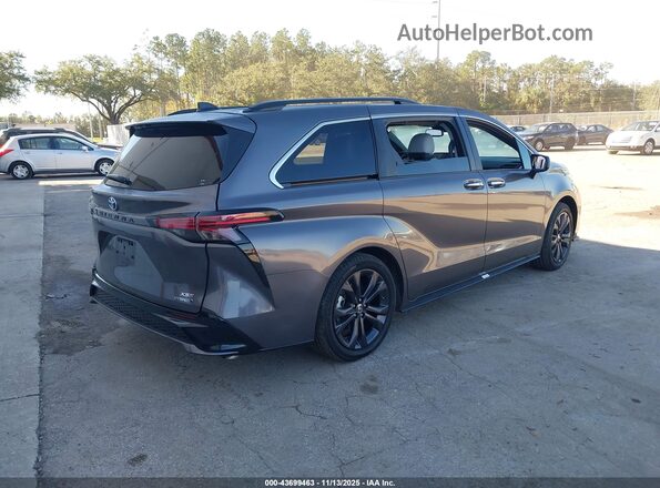 5TDXRKEC4NS133285 2022 TOYOTA SIENNA Gray 