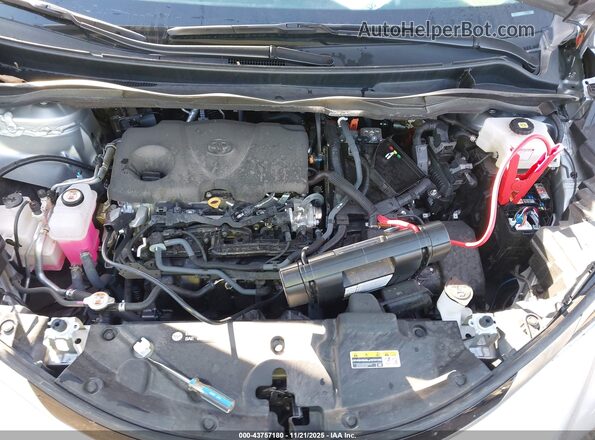 5TDXRKECXPS156623 2023 TOYOTA SIENNA Silver Vista del compartimento del motor
