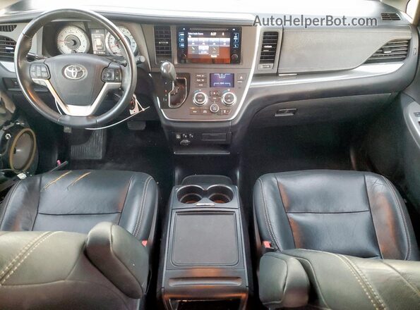 5TDXZ3DC1HS865062 2017 TOYOTA SIENNA Silver 