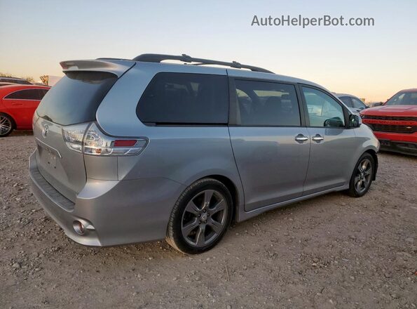 5TDXZ3DC1HS865062 2017 TOYOTA SIENNA Silver 