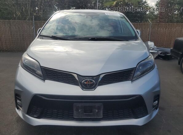 5TDXZ3DC9LS057583 2020 TOYOTA SIENNA Silver Դիմացի տեսք