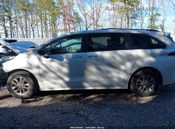 5TDYRKEC6NS136032 2022 TOYOTA LE Белый Панорамный вид салона 360°