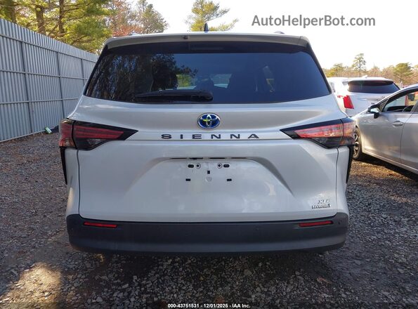 5TDYRKEC6NS136032 2022 TOYOTA LE Белый 
