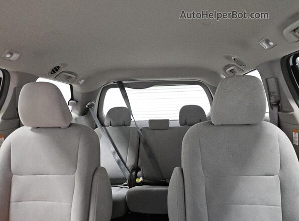 5TDZK3DC3GS712792 2016 TOYOTA SIENNA White უკანა სავარძლების ხედი