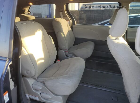 5TDZZ3DC0LS030801 2020 TOYOTA SIENNA Blue Vista interior trasera