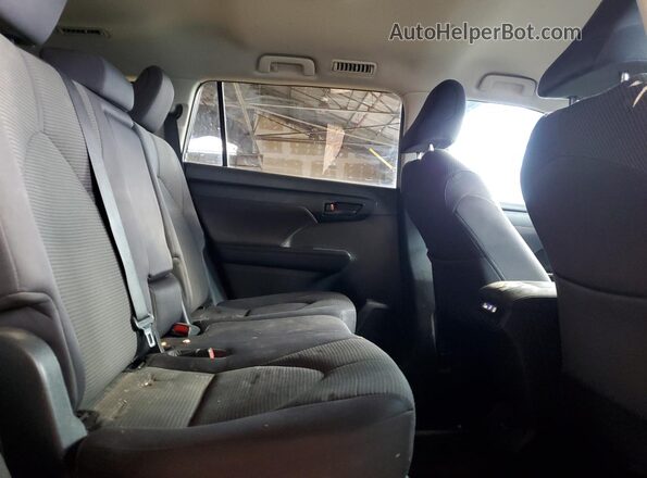 5TDZZRAHXLS021672 2020 TOYOTA HIGHLANDER Черный Вид задней части салона
