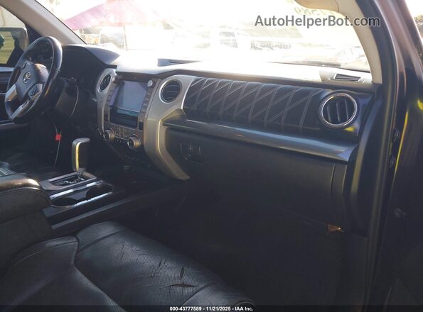 5TFAY5F17LX917622 2020 TOYOTA TUNDRA Black Front interior view