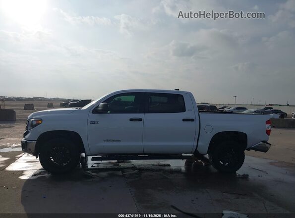 5TFDY5F14LX917574 2020 TOYOTA TUNDRA White Սալոնի 360 աստիճան տեսք