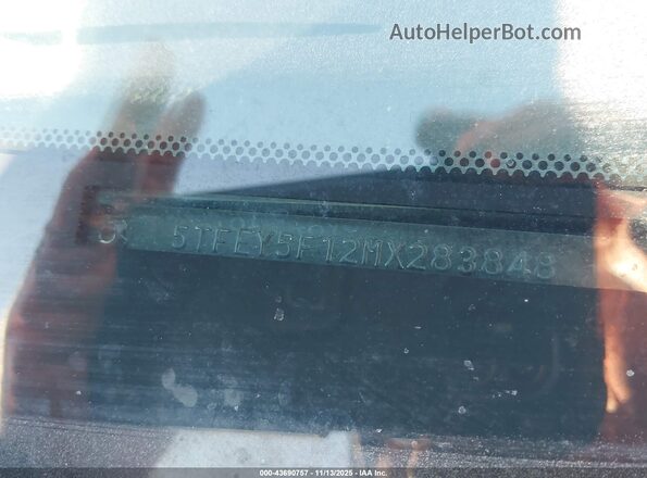 5TFEY5F12MX283848 2021 TOYOTA TUNDRA Red Вид підкапотного простору