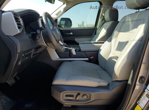 5TFJA5AB1RX035326 2024 TOYOTA LIMITED Gray Front interior view