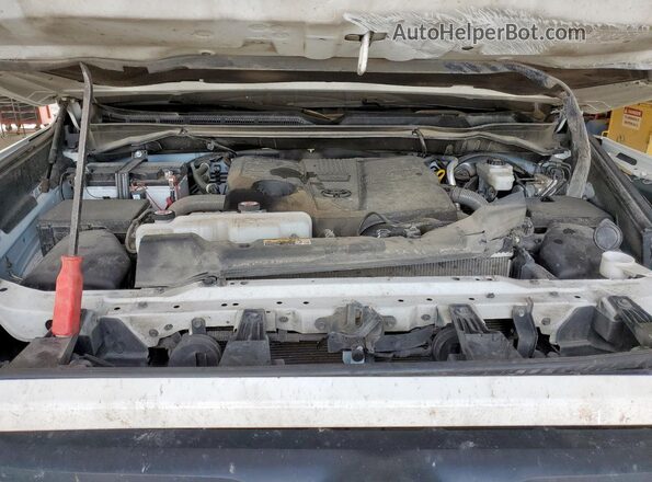 5TFLA5DB4RX201455 2024 TOYOTA TUNDRA White Vista interior trasera
