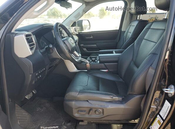 5TFLA5DB6PX107302 2023 TOYOTA TUNDRA Черный Вид салона спереди