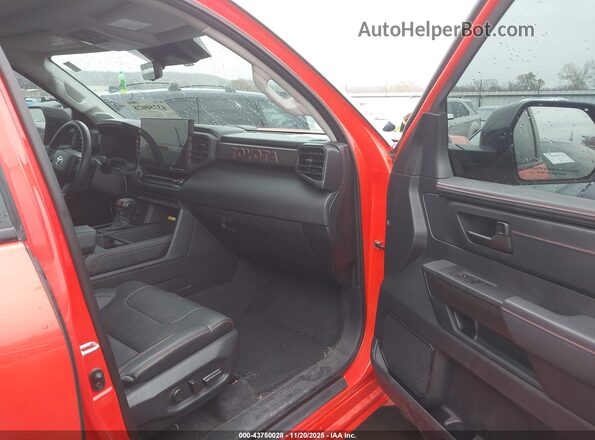 5TFPC5DB6PX021340 2023 TOYOTA TUNDRA HYBRID Оранжевый Вид салона спереди