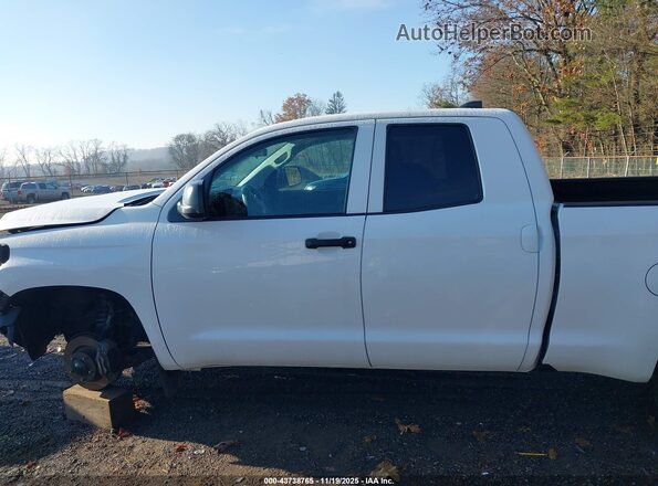 5TFUY5F14MX962385 2021 TOYOTA TUNDRA White Սալոնի 360 աստիճան տեսք