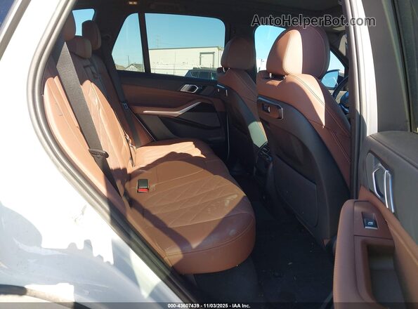5UX13EU07R9T09569 2024 BMW X5 White Vista de la etiqueta del VIN