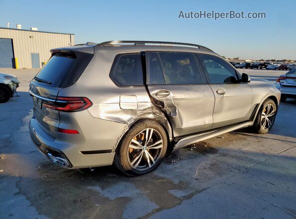 5UX23EM00S9W65176 2025 BMW X7 Серебряный Задняя правая четверть