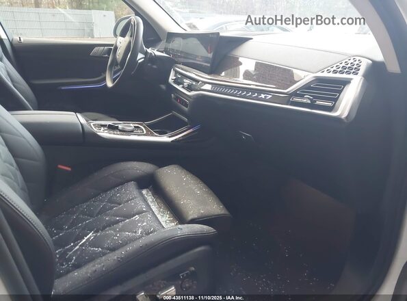 5UX23EM00T9192266 2026 BMW X7 White 