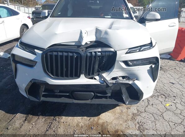 5UX23EM01P9N95968 2023 BMW X7 White Դիմացի տեսք