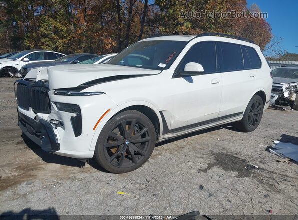 5UX23EM01P9N95968 2023 BMW X7 White Առջևի ձախ երեք քառորդ տեսարան