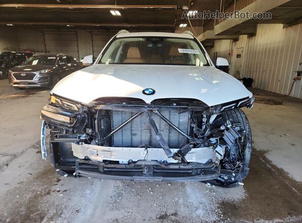 5UX23EM04T9075466 2026 BMW X7 White Вид спереду