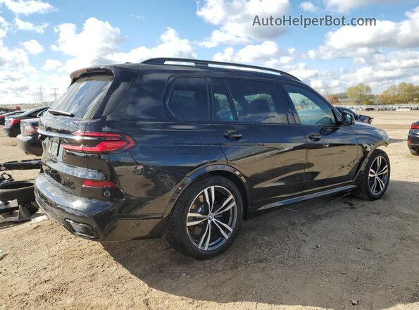 5UX23EM06R9U16116 2024 BMW X7 Black Հետևի աջ