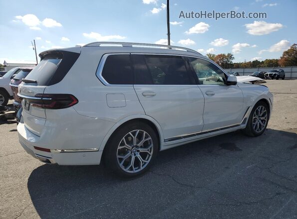 5UX23EM0XT9075276 2026 BMW X7 Белый Задняя правая четверть