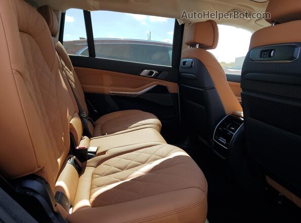 5UX23EM0XT9075276 2026 BMW X7 Белый Вид задней части салона