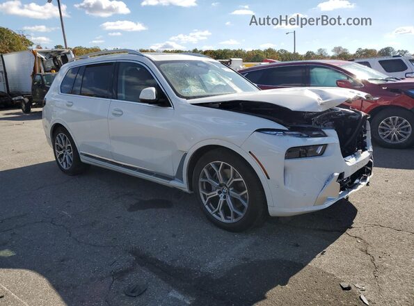 5UX23EM0XT9075276 2026 BMW X7 Белый Передняя правая четверть