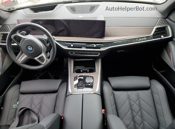 5UX23EU00T9048524 2026 BMW X5 Black Dashboard view