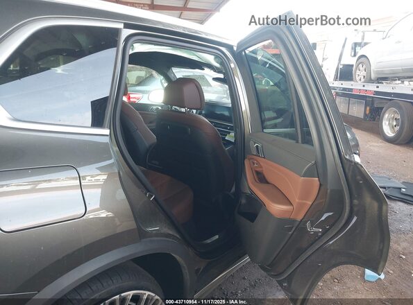 5UX23EU01T9048743 2026 BMW X5 Коричневый Вид наклейки с VIN-кодом