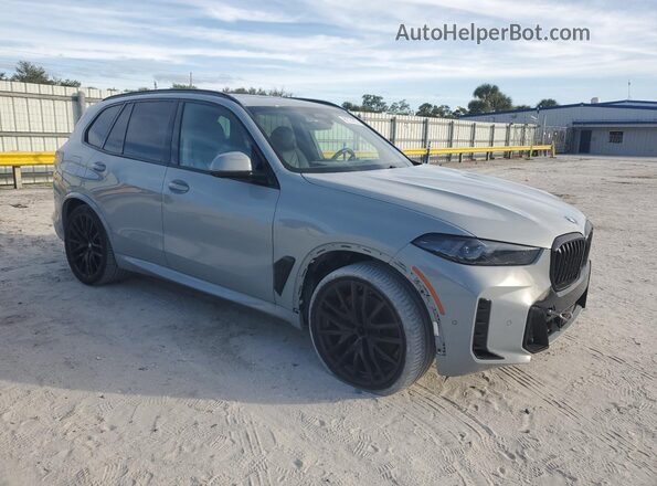 5UX23EU02R9S65436 2024 BMW X5 Gray Delantero derecho